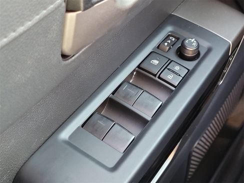 Used 2025 Toyota Tundra Limited image 24