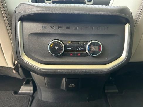Used 2025 Ford Expedition Max Platinum w/ Driver's Package AWD/4WD image 33