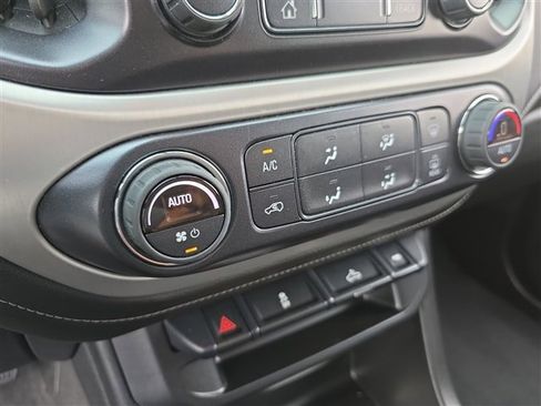 Certified 2022 GMC Canyon Elevation w/ Trailering Package image 16