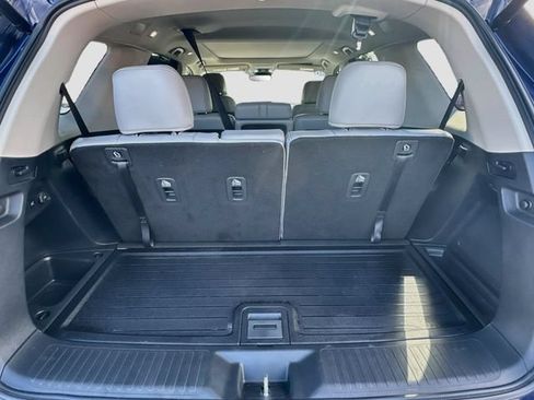 Certified 2025 Honda Pilot Touring image 32