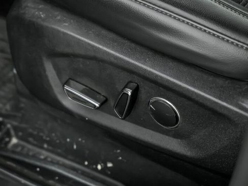 Used 2019 Ford Edge SEL w/ Equipment Group 201A image 21