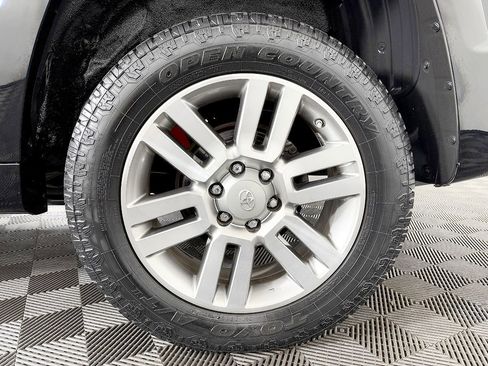 Used 2013 Toyota 4Runner Limited AWD/4WD image 23