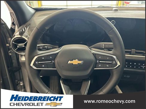 Used 2026 Chevrolet Equinox LT w/ Convenience Package II image 18