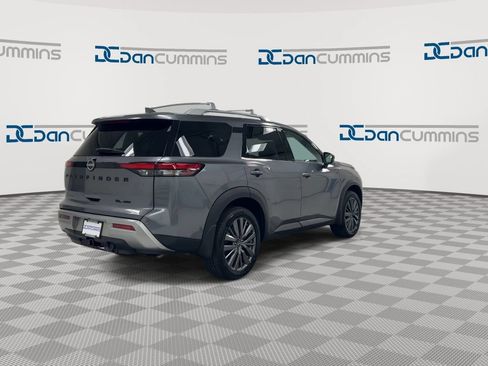 Used 2023 Nissan Pathfinder SL w/ SL Premium Package AWD/4WD image 8