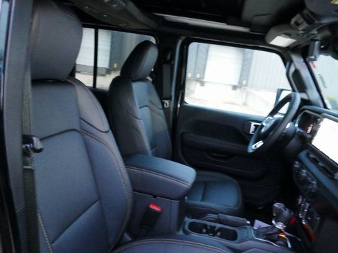 New 2026 Jeep Wrangler Sahara AWD/4WD image 10