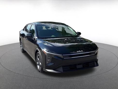 Used 2025 Kia K4 FWD image 3
