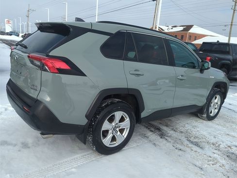 Used 2020 Toyota RAV4 XLE w/ Convenience Package image 8