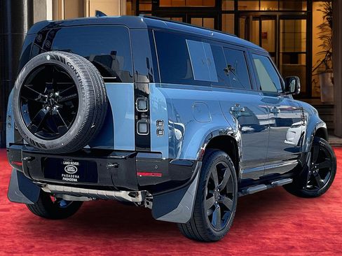 New 2026 Land Rover Defender 110 X-Dynamic SE AWD/4WD image 5