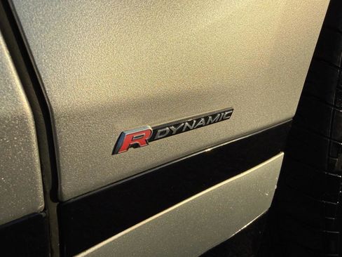 Used 2018 Land Rover Range Rover Velar R-Dynamic SE image 27