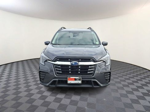 Used 2023 Subaru Ascent Premium w/ Convenience Package image 3