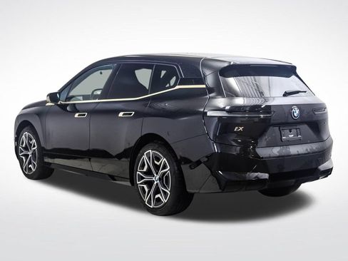 Used 2024 BMW iX xDrive50 w/ Premium Package AWD/4WD image 3