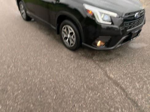 Used 2023 Subaru Forester Premium AWD/4WD image 5