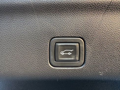 Used 2023 Chevrolet Suburban Z71 w/ Luxury Package AWD/4WD image 45