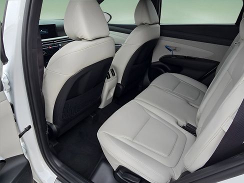 New 2026 Hyundai Tucson Limited image 15