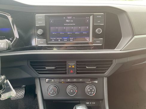 Used 2024 Volkswagen Jetta S image 20