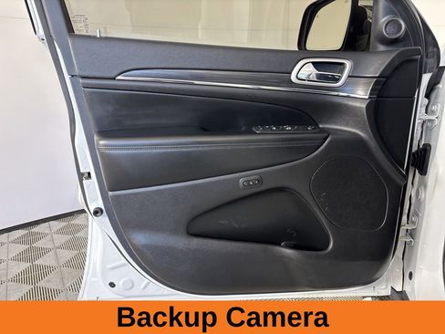 Used 2022 Jeep Grand Cherokee Limited image 9