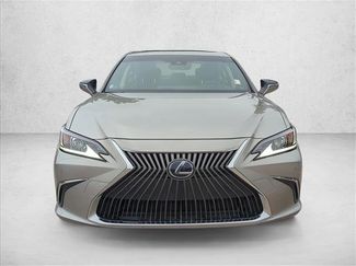 Used 2019 Lexus ES 300h w/ Accessory Package 2 FWD video 2