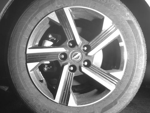 Used 2025 Nissan Sentra SV FWD image 12