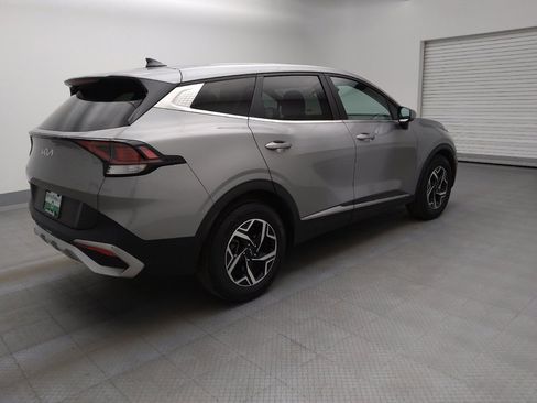 Used 2023 Kia Sportage LX image 10