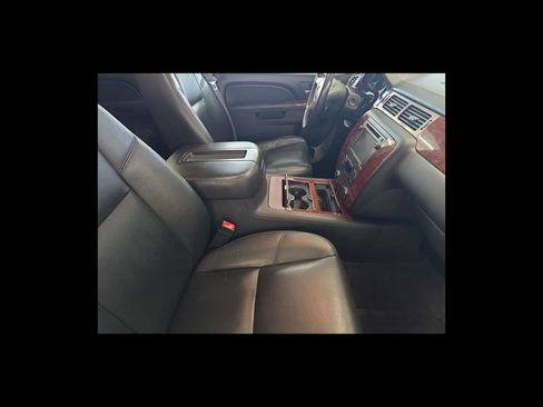 Used 2012 Chevrolet Tahoe LTZ AWD/4WD image 18