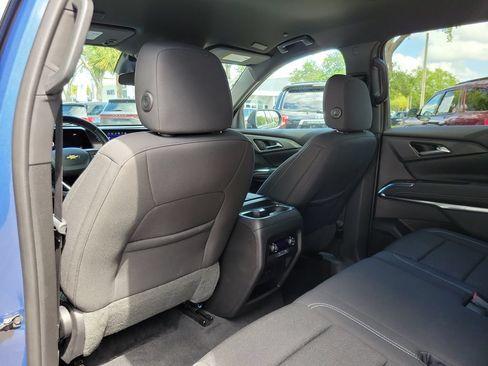 Used 2024 Chevrolet Traverse LS FWD image 9