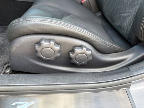 Used 2024 Nissan Z Performance w/ Floor Mat Package RWD image 11