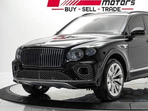 Used 2023 Bentley Bentayga Extended Wheelbase AWD/4WD image 2