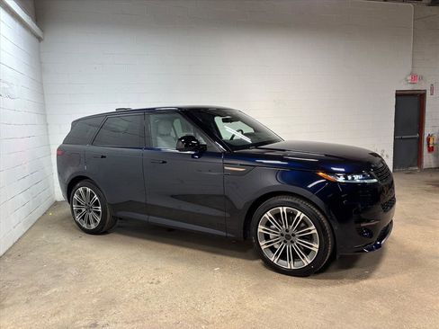 New 2026 Land Rover Range Rover Sport Dynamic SE AWD/4WD image 5