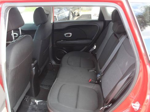 Used 2019 Kia Soul + FWD image 12