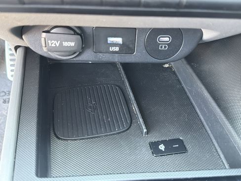 Used 2025 Hyundai Elantra Sport FWD image 9