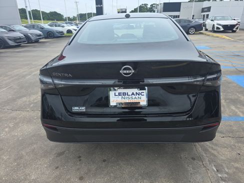 New 2026 Nissan Sentra SV w/ SV Convenience Package FWD image 2