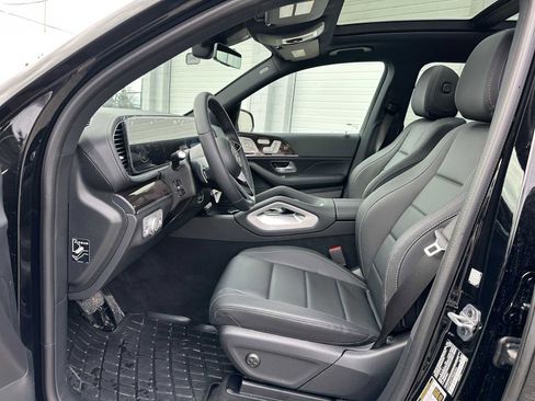 Used 2026 Mercedes-Benz GLS 450 4MATIC image 23
