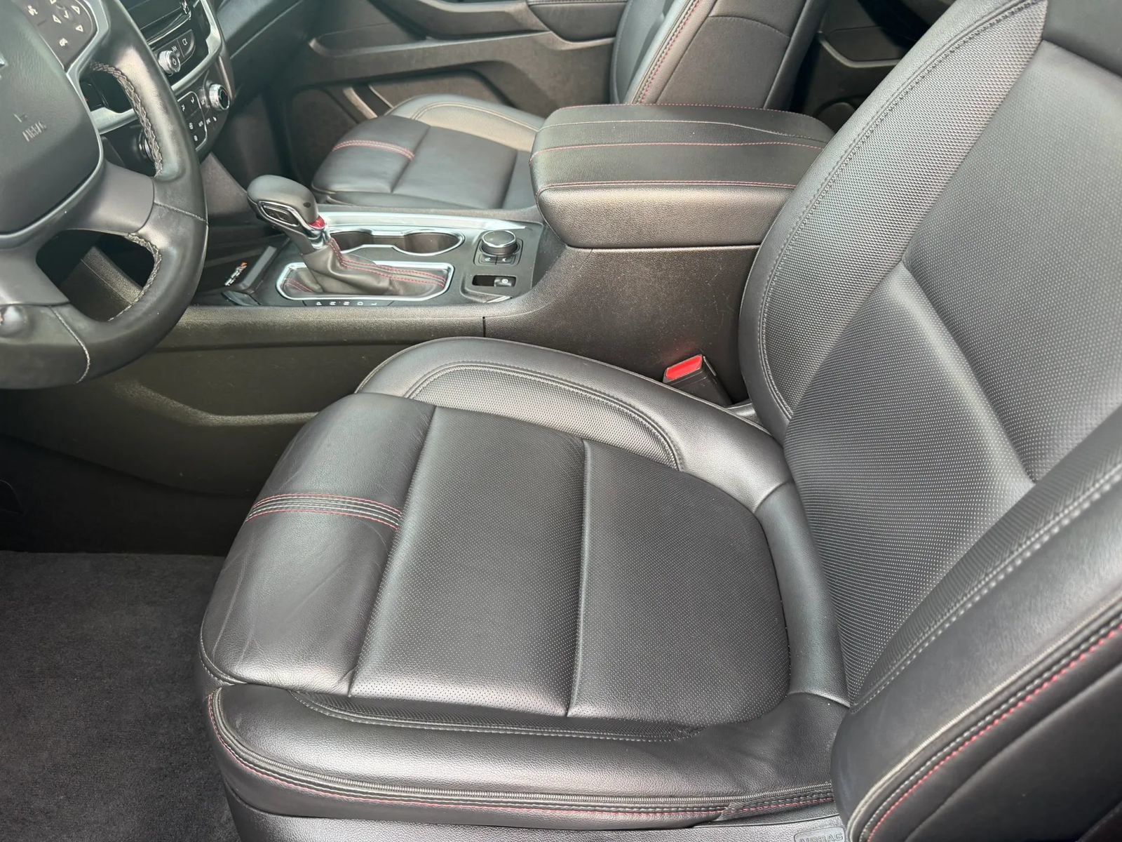 Used 2023 Chevrolet Traverse RS AWD/4WD image 13