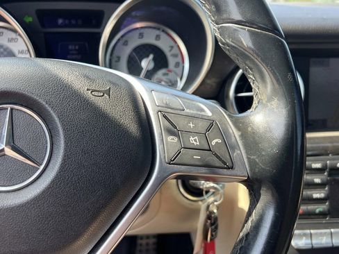 Used 2015 Mercedes-Benz SLK 250 image 21