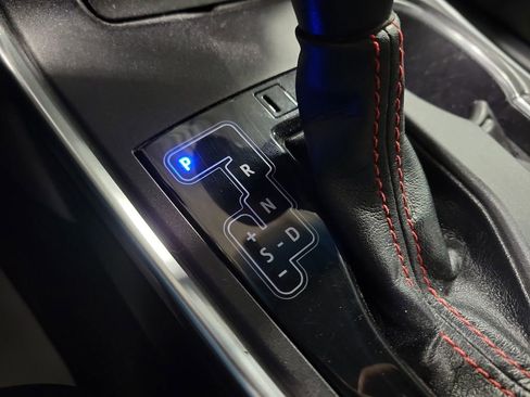 Used 2015 Toyota Camry XSE image 16