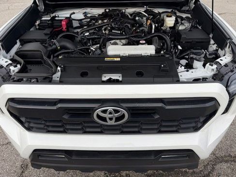 Used 2024 Toyota Tacoma TRD Sport w/ TRD Sport Upgrade Package image 37