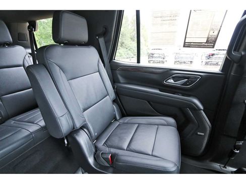 Used 2022 Chevrolet Tahoe LT w/ Luxury Package AWD/4WD image 10