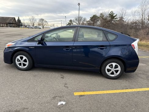 Used 2012 Toyota Prius Two image 8