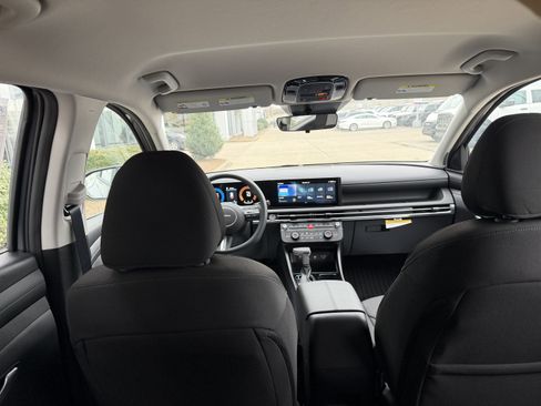 New 2026 Hyundai Tucson SE image 11
