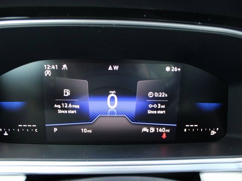 Certified 2025 Volkswagen Taos SE image 11