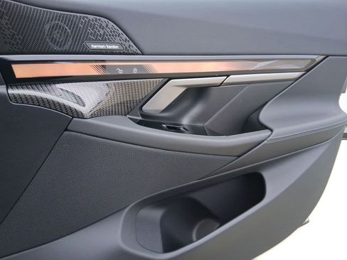 New 2026 BMW 540i xDrive w/ Executive Package image 31