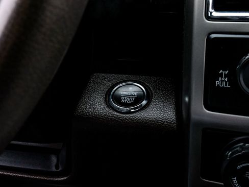 Used 2017 Ford F150 King Ranch w/ Equipment Group 601A Luxury AWD/4WD image 21