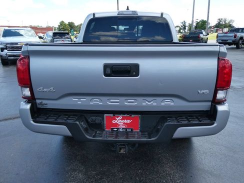 Used 2021 Toyota Tacoma SR5 w/ Technology Package AWD/4WD image 6