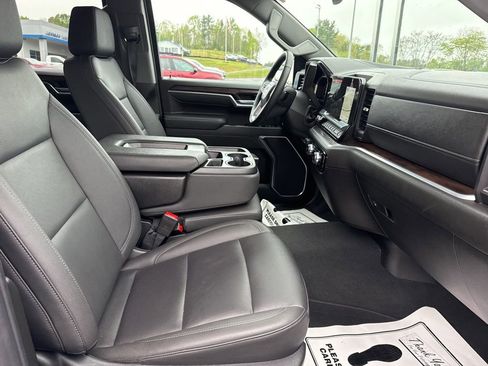 Used 2026 GMC Sierra 1500 SLT AWD/4WD image 38