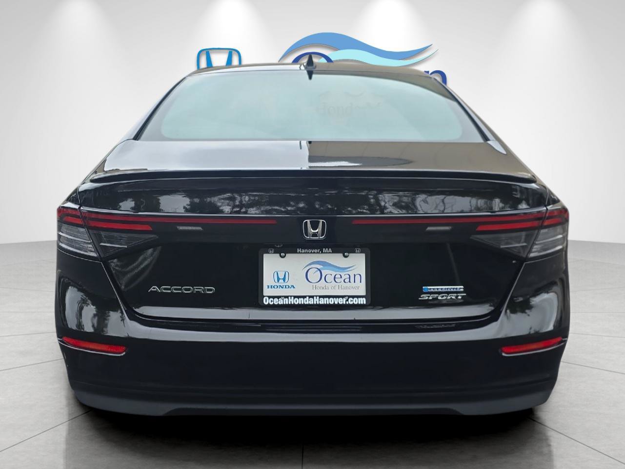 Used 2023 Honda Accord Sport image 4