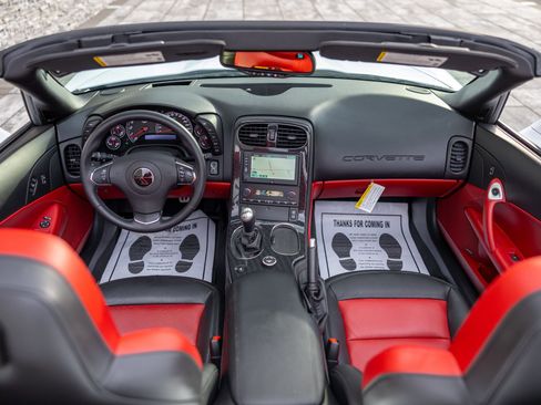 Used 2012 Chevrolet Corvette Grand Sport w/ 3LT Preferred Equipment Group image 33