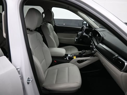 Used 2024 Kia Telluride S image 24