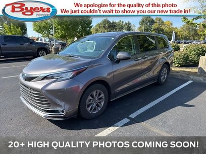 Used 2021 Toyota Sienna XLE