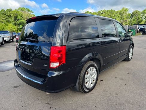 Used 2016 Dodge Grand Caravan SXT w/ Quick Order Package 29G SXT FWD image 5