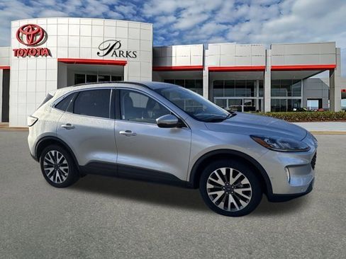 Used 2020 Ford Escape Titanium image 1